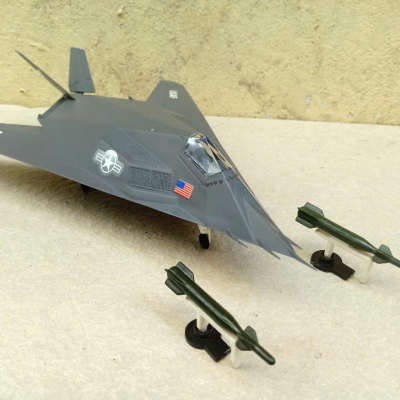 ​Mô hình Máy báy F-117 Chím Ưng Đêm tỷ lệ 1:48