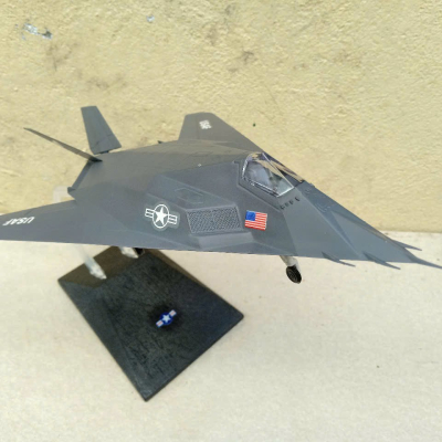 ​Mô hình Máy báy F-117 Chím Ưng Đêm tỷ lệ 1:48