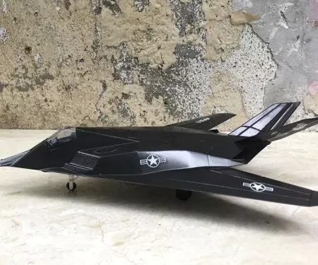 ​Mô hình Máy báy F-117A Chím ưng đêm tỷ lệ 1:72