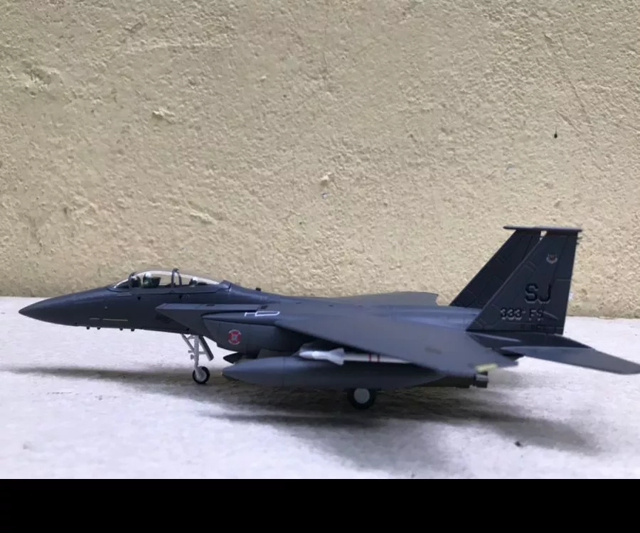 Mô hình Máy bay F-15E tỷ lệ 1:100