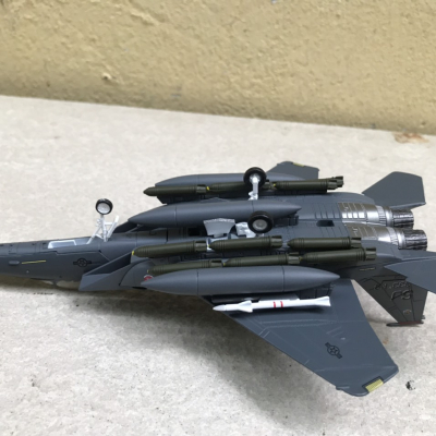 Mô hình Máy bay F-15E tỷ lệ 1:100