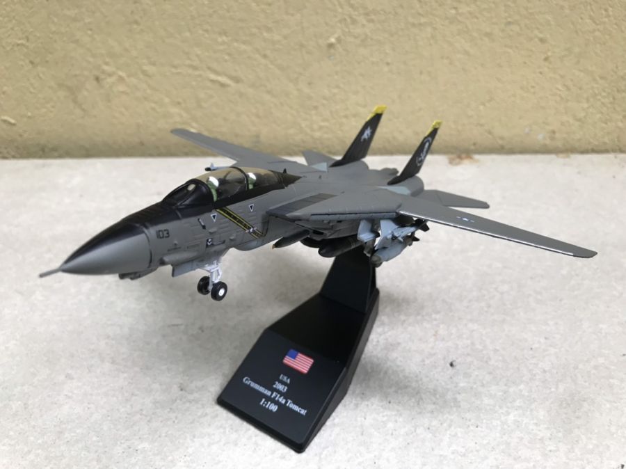 ​Mô hình Máy bay F-14a Gumman Tomcat  tỷ lệ 1:100