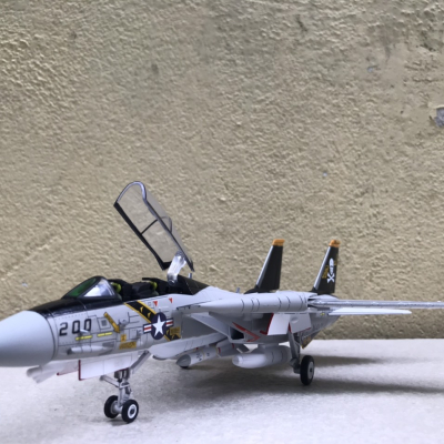 Mô hình Máy bay F-14A Tomcat VF-84 JOLLY ROGERS  tỷ lệ 1:72