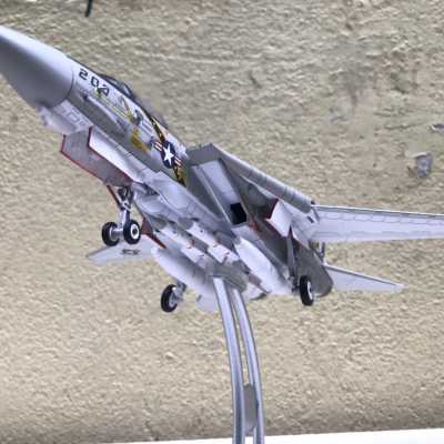 Mô hình Máy bay F-14A Tomcat VF-84 JOLLY ROGERS  tỷ lệ 1:72