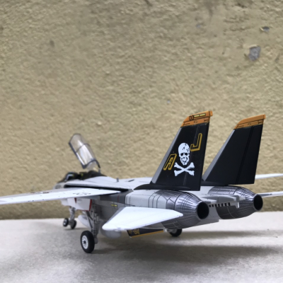 Mô hình Máy bay F-14A Tomcat VF-84 JOLLY ROGERS  tỷ lệ 1:72