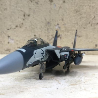 Mô hình máy bay F-15E Strike Eagle tỷ lệ 1:100