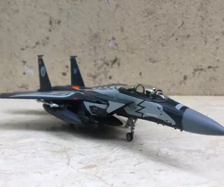 ​Mô hình máy bay F-15E Strike Eagle tỷ lệ 1:100