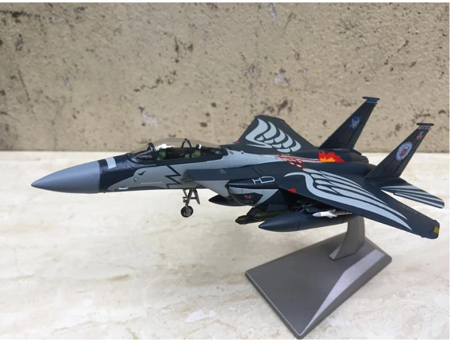 Mô hình máy bay F-15E Strike Eagle tỷ lệ 1:100