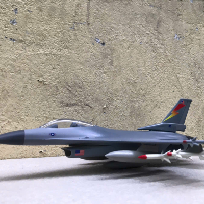 Mô hình Máy báy F-16 Lighting Falcon ABS tỷ lệ 1:48