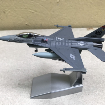 Mô hình Máy bay F-16C tỷ lệ 1:100