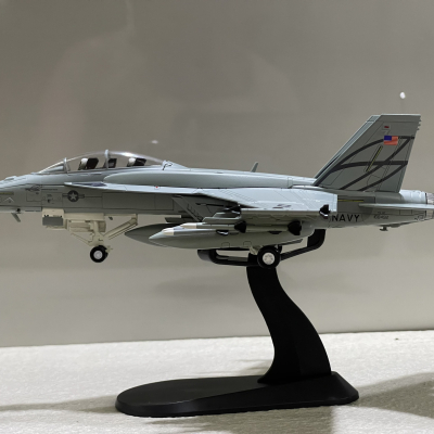​Mô hình Máy bay F-18F/A Super Hornet tỷ lệ 1:72 Kim loại