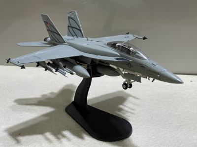 ​Mô hình Máy bay F-18F/A Super Hornet tỷ lệ 1:72 Kim loại