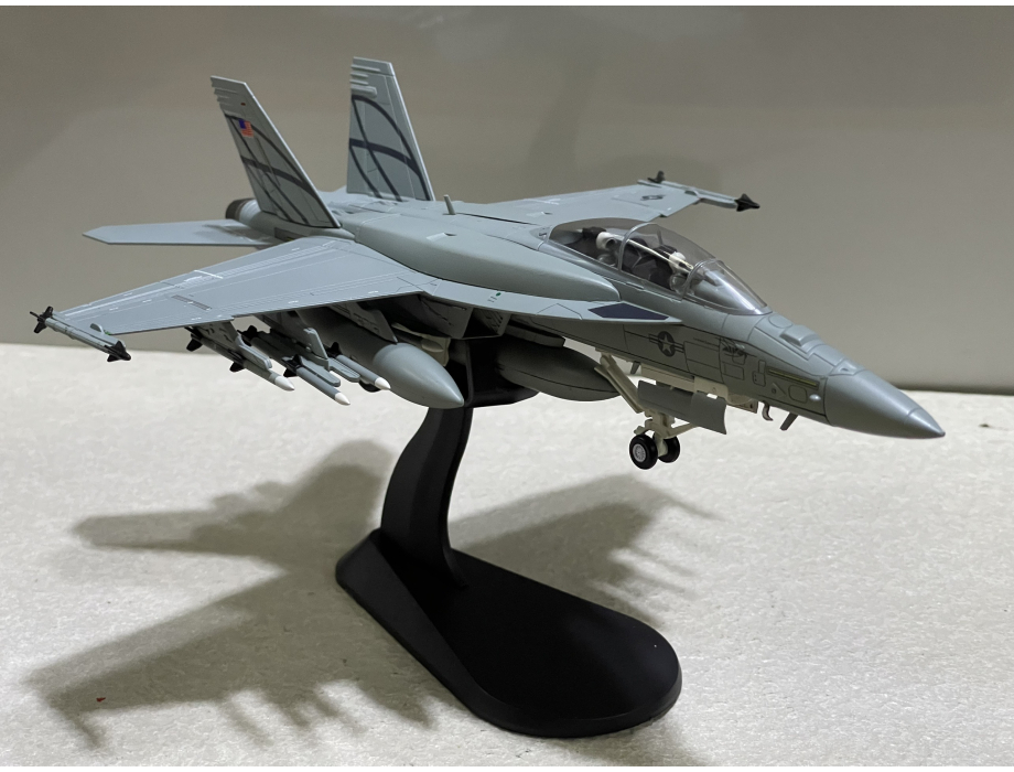 ​Mô hình Máy bay F-18F/A Super Hornet tỷ lệ 1:72 Kim loại