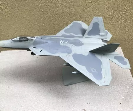 ​Mô hình Máy bay F- 22 Raptor F-22 Raptor tỷ lệ 1:48