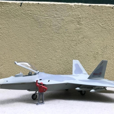Mô hình Máy bay F- 22 Raptor F-22 Raptor tỷ lệ 1:48