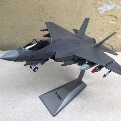 Mô hình Máy bay F- 35C Lightning II new tỷ lệ 1:72