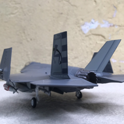 Mô hình Máy bay F- 35C Lightning II new tỷ lệ 1:72