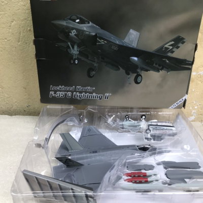 Mô hình Máy bay F- 35C Lightning II new tỷ lệ 1:72