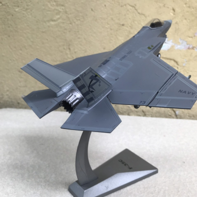 Mô hình Máy bay F- 35C Lightning II new tỷ lệ 1:72
