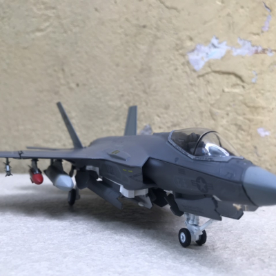 Mô hình Máy bay F- 35C Lightning II new tỷ lệ 1:72