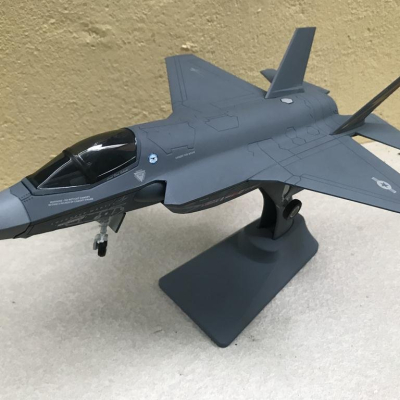 Mô hình Máy bay F- 35C Lightning II  tỷ lệ 1:48