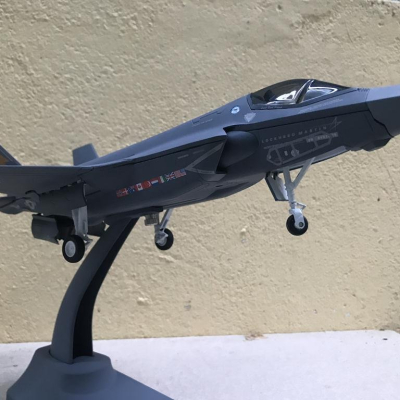 Mô hình Máy bay F- 35C Lightning II  tỷ lệ 1:48