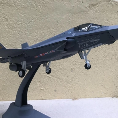 Mô hình Máy bay F- 35C Lightning II  tỷ lệ 1:48