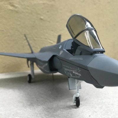 Mô hình Máy bay F- 35C Lightning II  tỷ lệ 1:48
