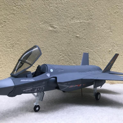 Mô hình Máy bay F- 35C Lightning II  tỷ lệ 1:48