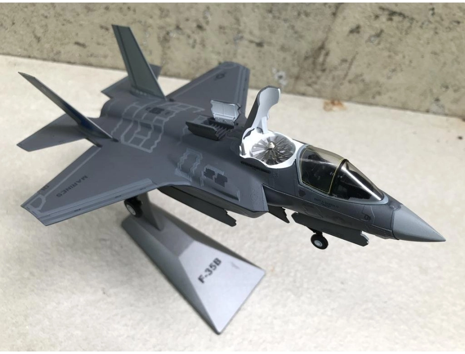 Mô hình Máy bay F- 35B Lightning II tỷ lệ 1:72
