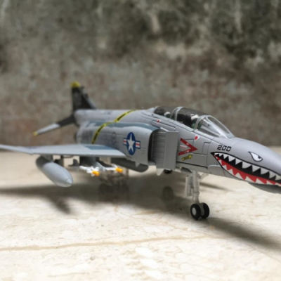 Mô hình máy bay F-4A Phantom II  tỷ lệ 1:100