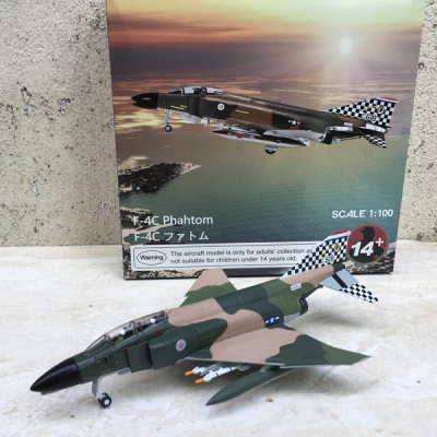 Mô hình máy bay F-4C Phantom II  tỷ lệ 1:100