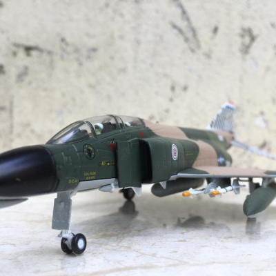 Mô hình máy bay F-4C Phantom II  tỷ lệ 1:100