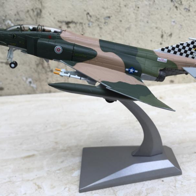 Mô hình máy bay F-4C Phantom II  tỷ lệ 1:100