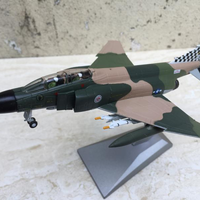 Mô hình máy bay F-4C Phantom II  tỷ lệ 1:100