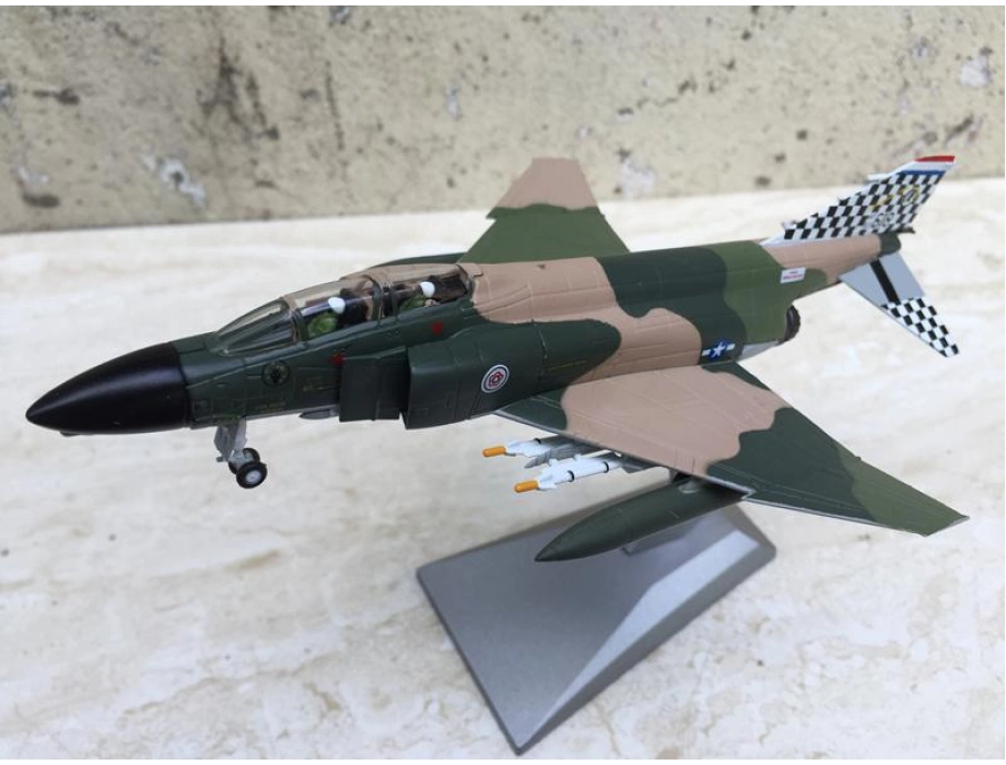 Mô hình máy bay F-4C Phantom II  tỷ lệ 1:100