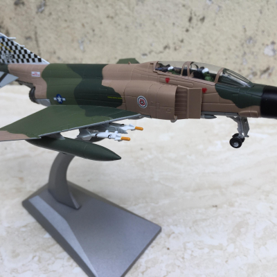 Mô hình Máy bay F-4C Phantom tỷ lệ 1:100