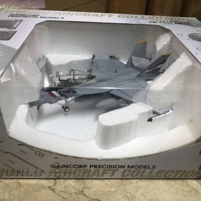 Mô hình Máy bay F/A-18F Super Hornet tỷ lệ 1:72