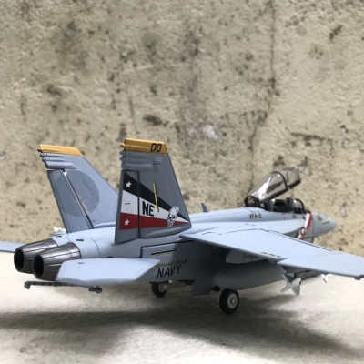 Mô hình Máy bay F/A-18F Super Hornet tỷ lệ 1:72
