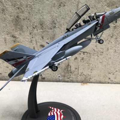 Mô hình Máy bay F/A-18F Super Hornet tỷ lệ 1:72