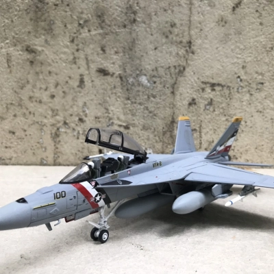 Mô hình Máy bay F/A-18F Super Hornet tỷ lệ 1:72