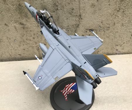 ​Mô hình Máy bay F/A-18F Super Hornet tỷ lệ 1:72