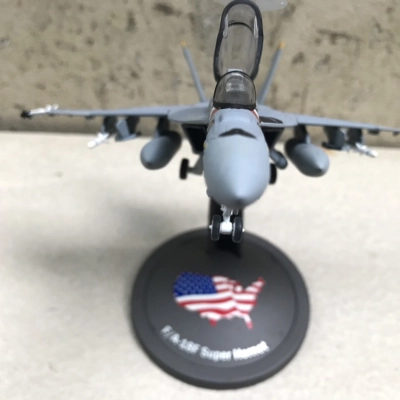 Mô hình Máy bay F/A-18F Super Hornet tỷ lệ 1:72
