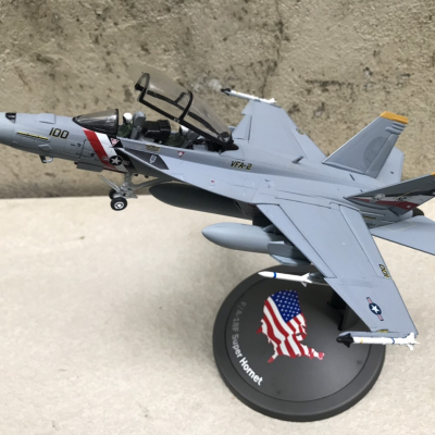 Mô hình Máy bay F/A-18F Super Hornet tỷ lệ 1:72