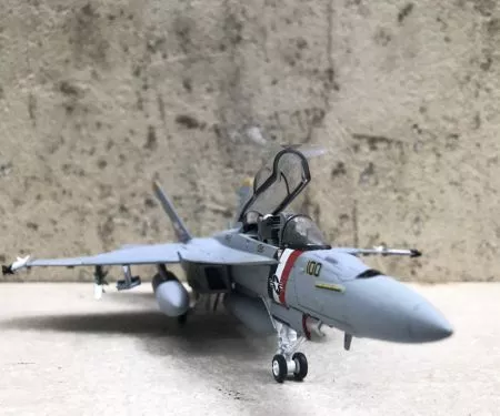 ​Mô hình Máy bay F/A-18F Super Hornet tỷ lệ 1:72