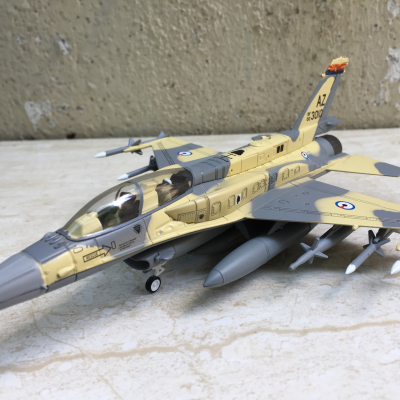 Mô hình Máy bay F16 EF A Rập tỷ lệ 1:72