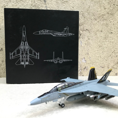 Mô hình Máy bay F-18F F/A Strike Fighter tỷ lệ 1:100