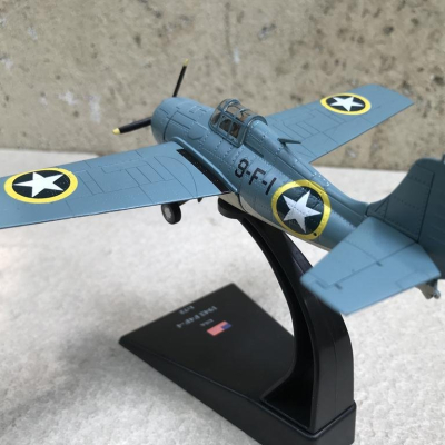 Mô hình Máy bay F4U Corsair tỷ lệ 1:72