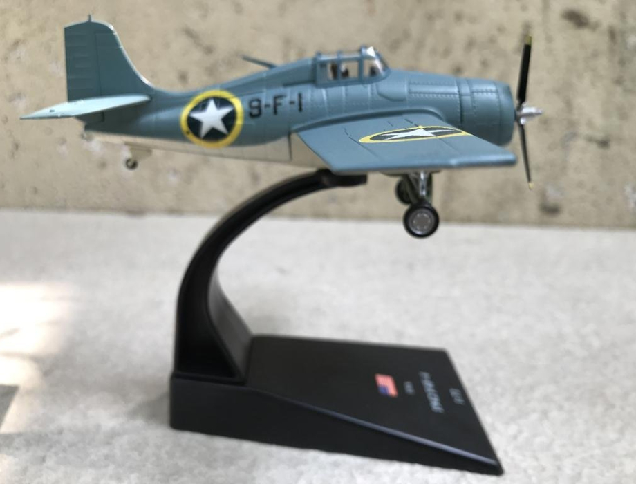 Mô hình Máy bay F4U Corsair tỷ lệ 1:72 Mô hình Máy bay F4U Corsair tỷ lệ 1:72