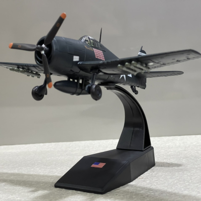 ​Mô hình máy bay Grumman F6F- Wildcat tỷ lệ 1:72